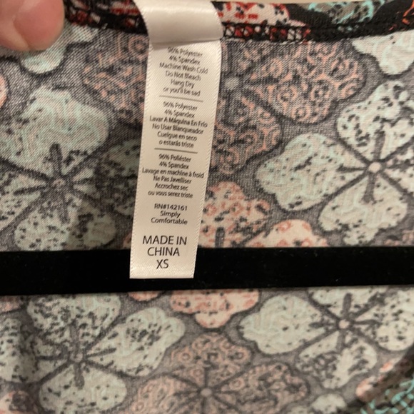 Lularoe Classic T top size XS - Picture 4 of 4
